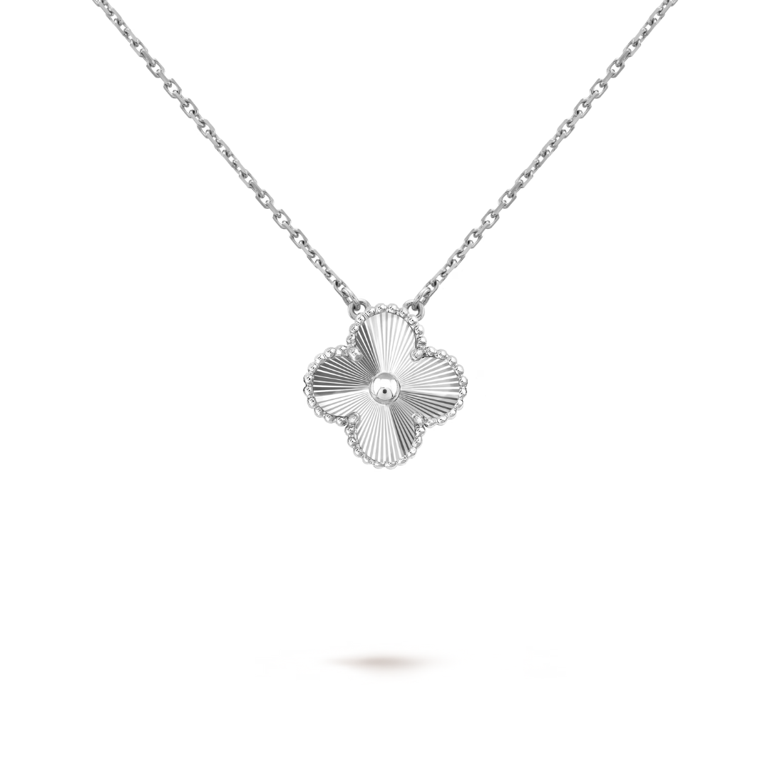 CLOVER - Silver Necklace