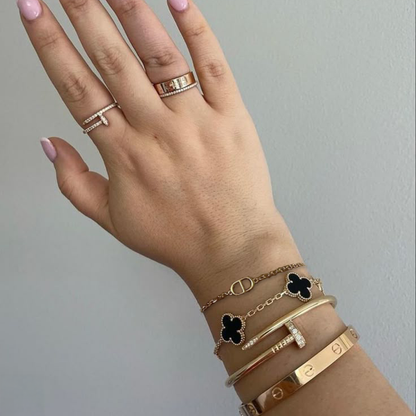 THE VICKY SIGNATURE SET