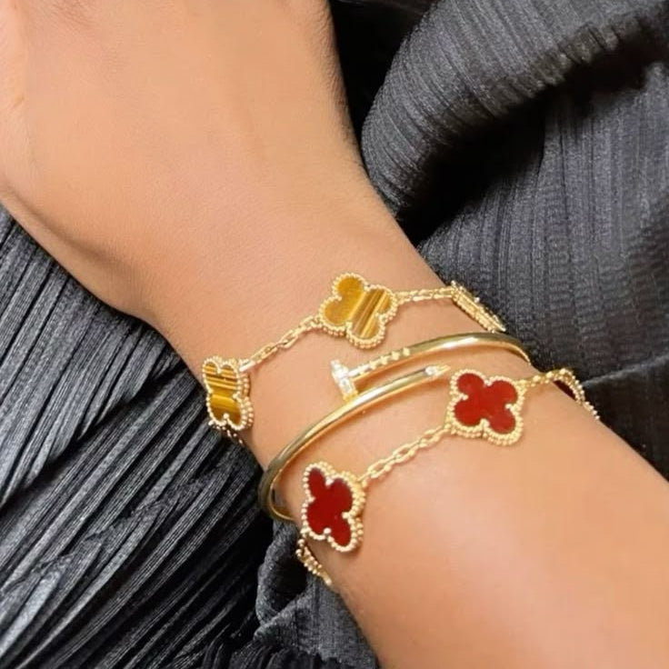 CLOVER - Red Bracelet