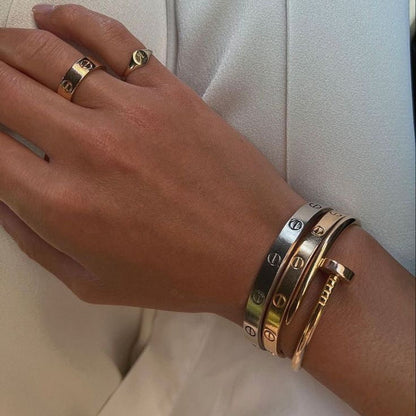 ELEGANCE NAIL - Gold Bracelet