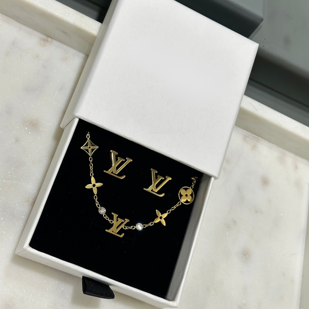 EXCLUSIVE | LottiV Set Gold